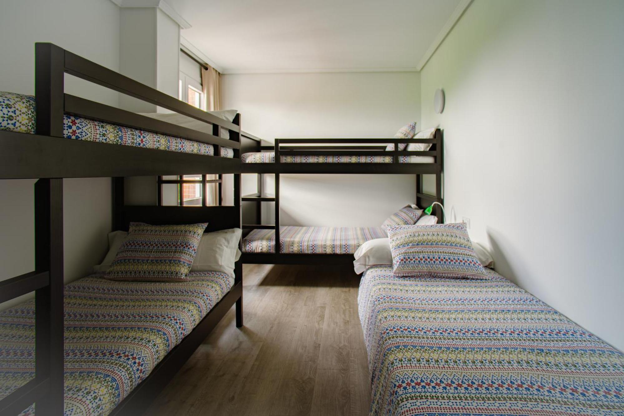 H.A.N.D Surf Hostel Langre  Luaran gambar